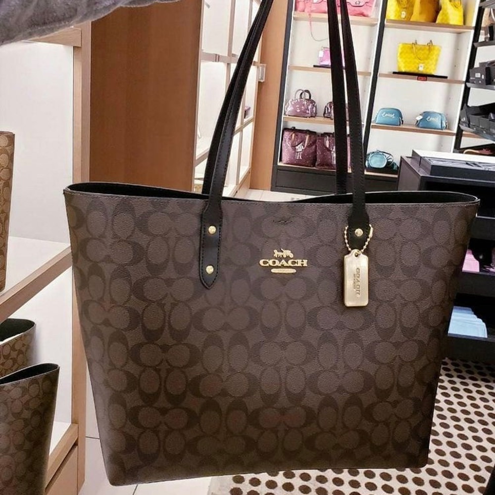 🌷Coach Avenue Tote In Signature Canvas NWT.